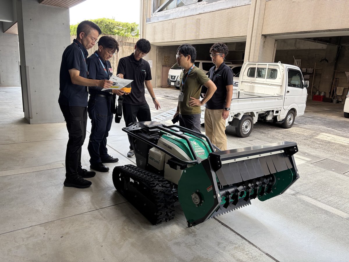 鹿児島県いちき串木野市様へラジコン草刈機を納品】 6月3日、いちき