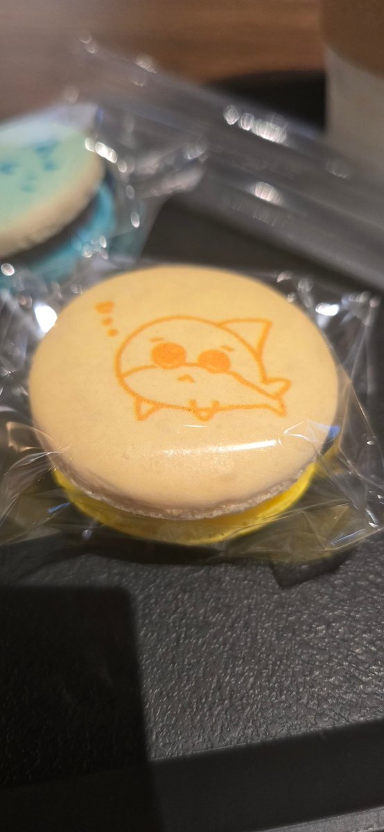 junansmile's tweet photo. Look how cute the triples pop-up macarons are 🥹 https://t.co/FFGuHFKSC6