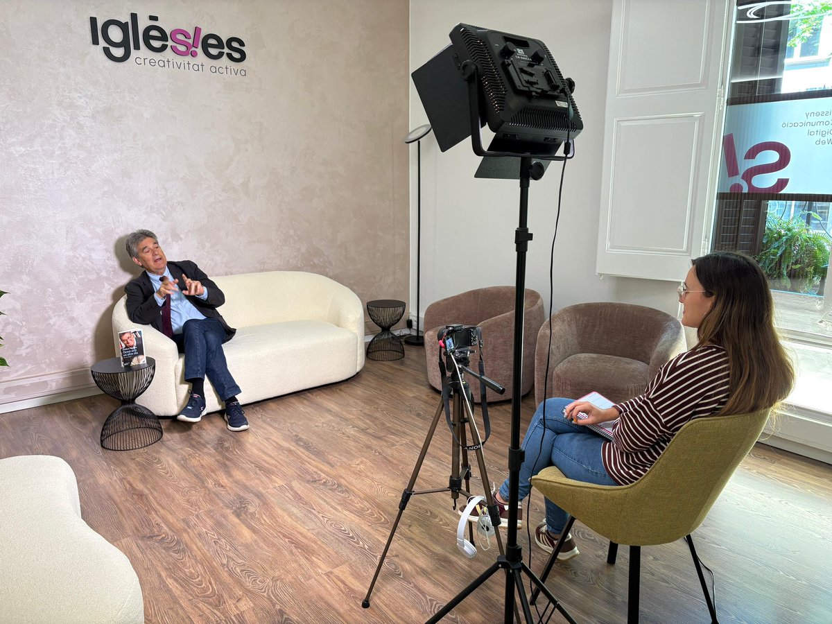 siestv's tweet photo. Imatges de l’entrevista amb @guillemterribas https://t.co/h6hrnI22jV