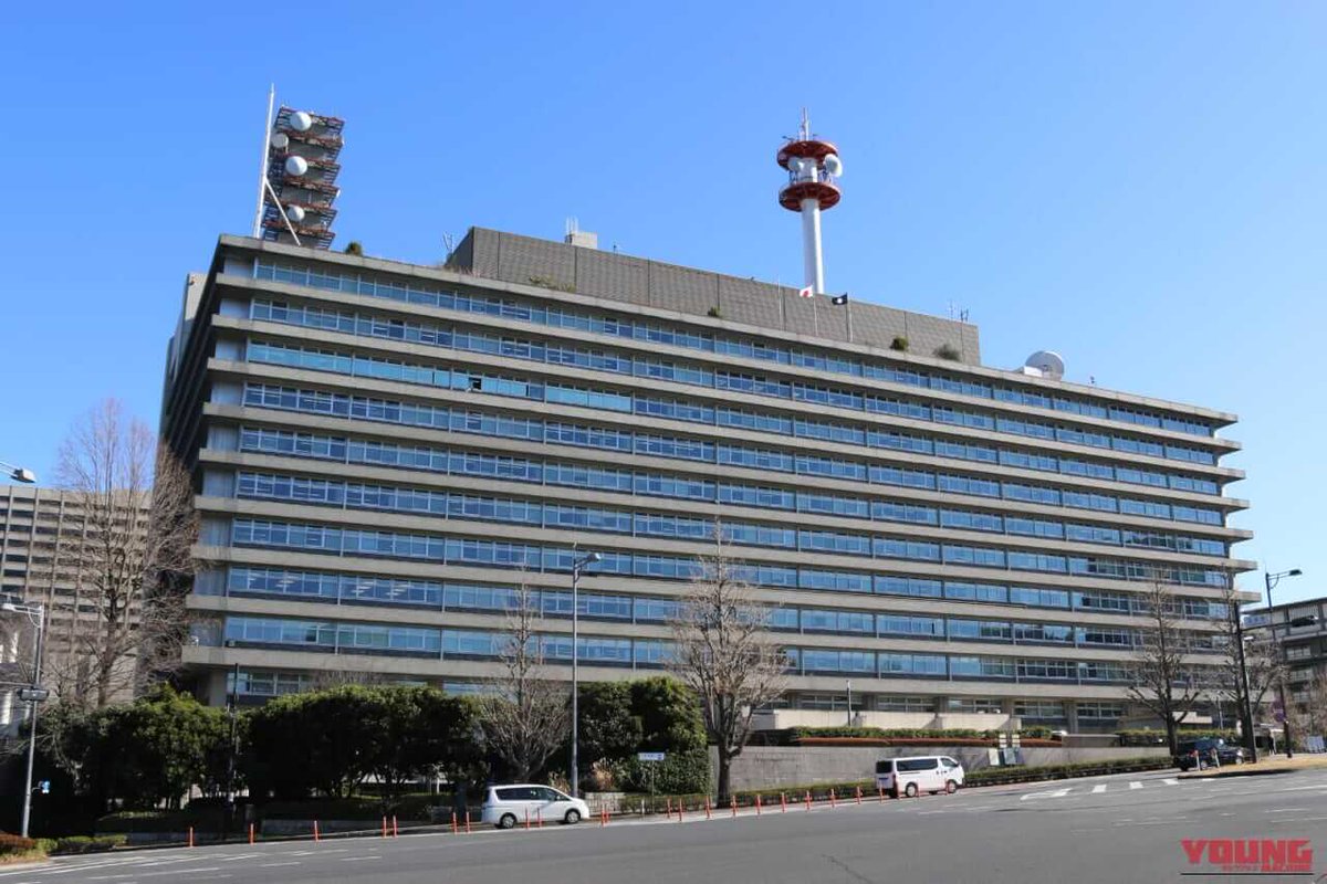 youngmachine_x's tweet photo. 【 バイク駐車場不足、変わるきっかけになる？ 】

前編では、国土交通省が開催した「バイク駐車場確保に向けた連絡会議」の概要や、バイク駐車場不足の現状、駐車環境改善に向けた課題について紹介しました。

後編では、前編に続き連絡会議について紹介しながら、今後期待される具体的な取り組みに注目します。

「停める場所が見つからない」 
「駐車場探しに苦労する」
そんなライダーの悩みは少なくありません。

バイクを取り巻く駐車環境は今後どう変わっていくのか。
国や自治体、関係団体による取り組みの内容とその進め方について取り上げつつ考察していきます。

詳細はこちら👇
https://t.co/C4KwaccW0r

#バイク #駐車場