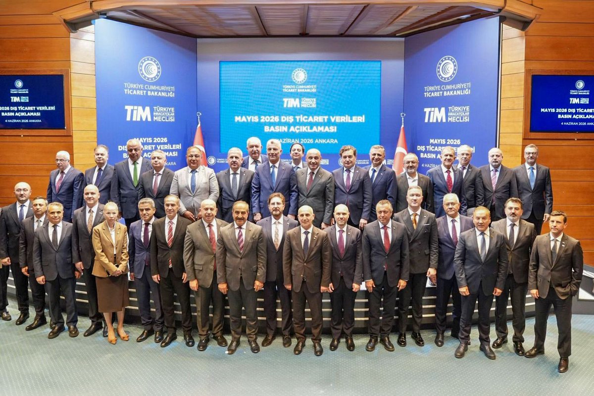 CTecdelioglu's tweet photo. Ticaret Bakanımız Prof. Dr. Sn. Ömer Bolat ve TİM Başkanımız Sn. Mustafa Gültepe’nin katılımlarıyla, Ticaret Bakanlığı Konferans Salonu’nda gerçekleştirilen Mayıs ayı dış ticaret verilerinin açıklandığı basın toplantısına katıldık. https://t.co/U3j0YA3Klc