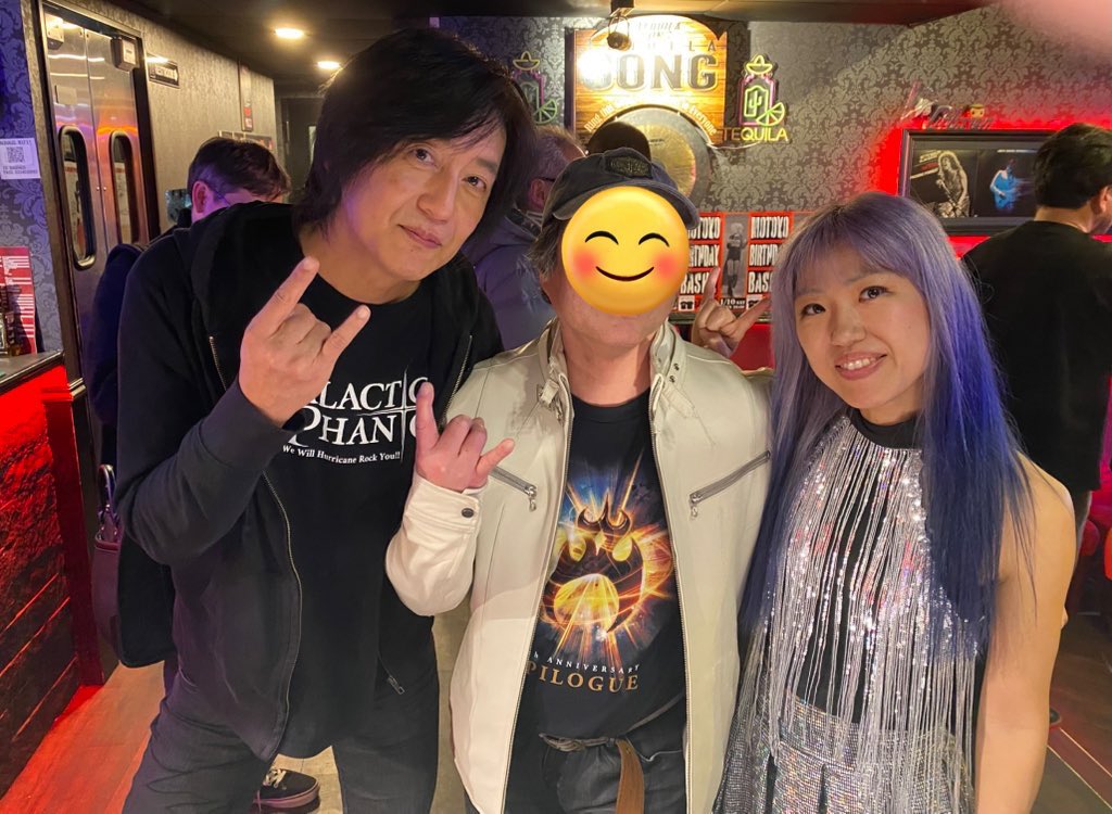 Hiroshi2k0714's tweet photo. 今日も一日お疲れ様でした🤘😄
帰りのお供はこれ!
#RieSuzaku
Rie A.K.A. Suzaku
#Sky
この楽曲のVoの #Ray さん(#BLINDMAN)のパフォーマンスをライブで見れて良かった。また、ゲストVoを迎えたライブも見たいですね😄 https://t.co/pCBrTbQZYk
