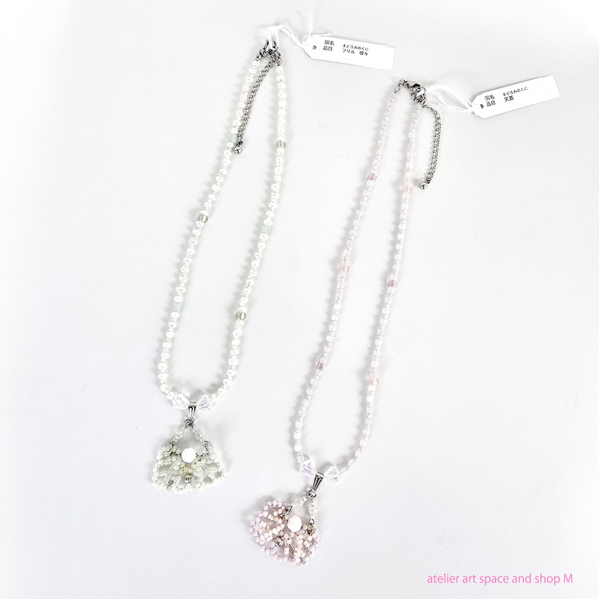 art__shop___M's tweet photo. atori POPUPアイテムを紹介します。
作家:atori
まどろみの国「天蓋 ネックレス」
各¥4,400 (tax in)
・カラー:2色
#atori
#POPUP https://t.co/mxavn7mjJM