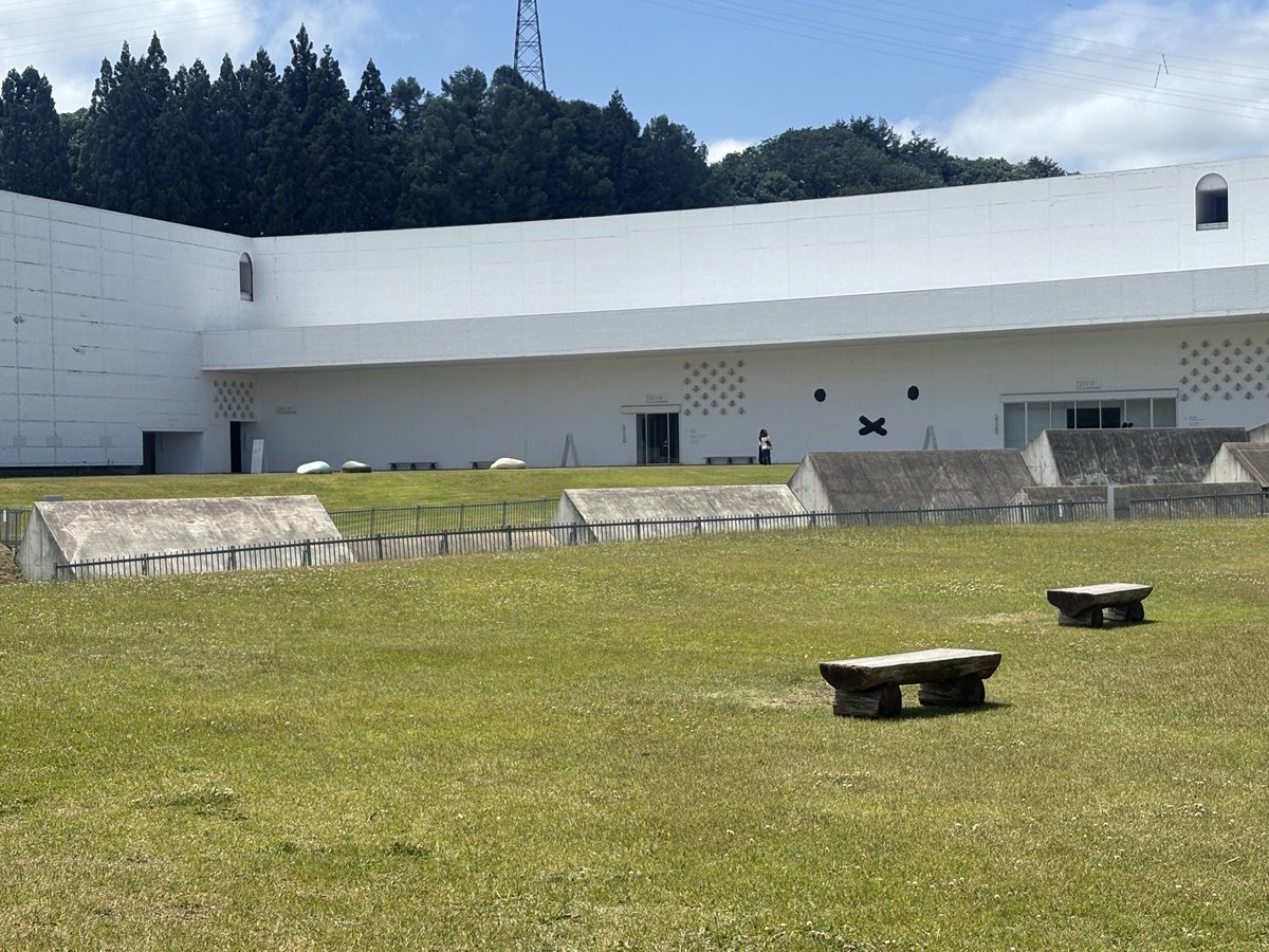 3mosan's tweet photo. 風邪の為、たまに滝のように流れ出る鼻水と戦いながらも天気がいいのでやっとこさミッフィー展に来た🐰作者の方って男性だったのね...（今日知った）
ミッフィーがたくさんいて幸せな空間でした🐰💕
 #ミッフィー展 https://t.co/JHEU8GvHOY