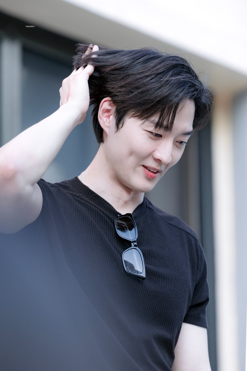 macaron_1121's tweet photo. 260531 연극 히스토리 보이즈
강영석 배우님

잘생쁨💛 https://t.co/jNmmBiWq9O