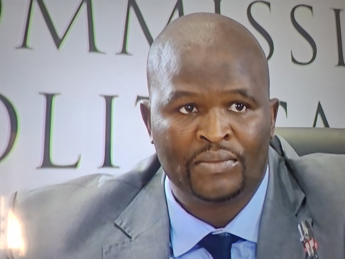 FsTebza's tweet photo. W/O Sander is an experienced officer with a track record of drug busts, he was denied a promotion to Captain for reasons unknown to him. 

Col Sibiya is an inexperienced officer 2 ranks above him, he got promoted after Drugs that were stolen in Port Shepstone #MadlangaCommission https://t.co/Ta4FE13Er4