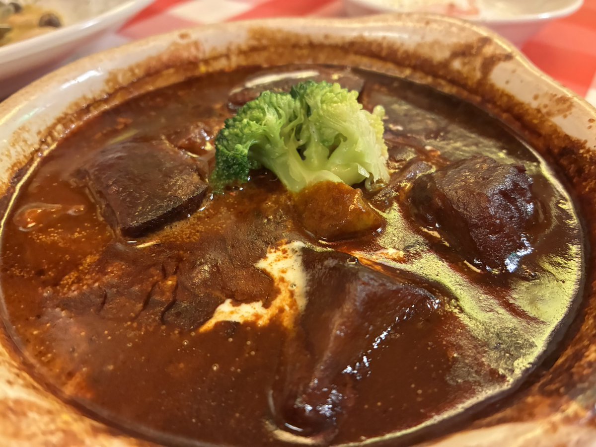 flws_staff's tweet photo. お疲れ様です🐟
社長たちと社長行きつけのイタリアンのお店へ🤤
何度か行ったことがあるのですが、ボリューム凄いしコスパ最高で、なによりもどれも美味しすぎる🤤
メニューもたくさんあるからいつも迷います！
月一くらいでは行きたい🥺(厚かましいｗ)
社長ご馳走様でした🙏
#企業公式相互フォロー https://t.co/5ODVrrmVOE