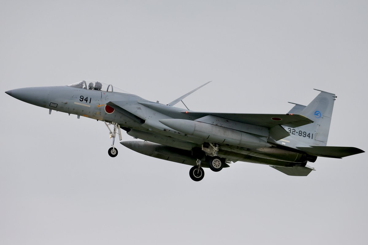 A6O6d's tweet photo. 501が飛んだので3rdの降りを撮ってきました📸
生憎の曇り空でしたが、久しぶりに501を撮れて良なったです😊
#岐阜基地 #飛行開発実験団 #ATDW https://t.co/1E1TdiTb9R