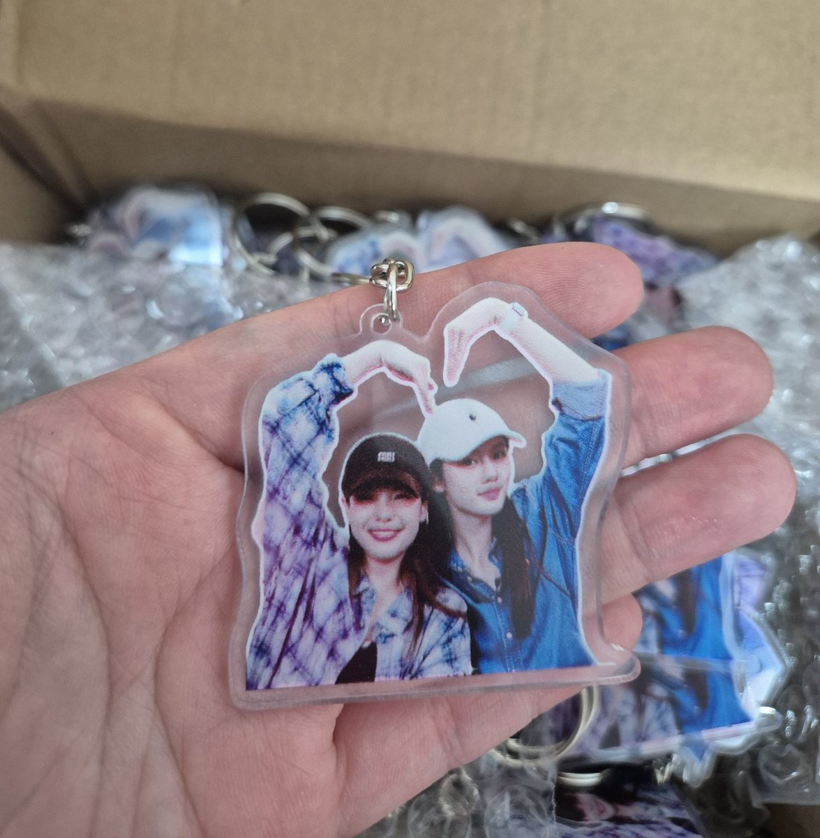jjsome_01129's tweet photo. Please make sure to come to ICONSIAM HALL  tomorrow to pick it up. LMSY fan con!
I will let you know the location tomorrow after checking the atmosphere at the venue.🤗🤗

#ลูกหมีซอนญ่า #LMSY https://t.co/3l0nt3eOOw