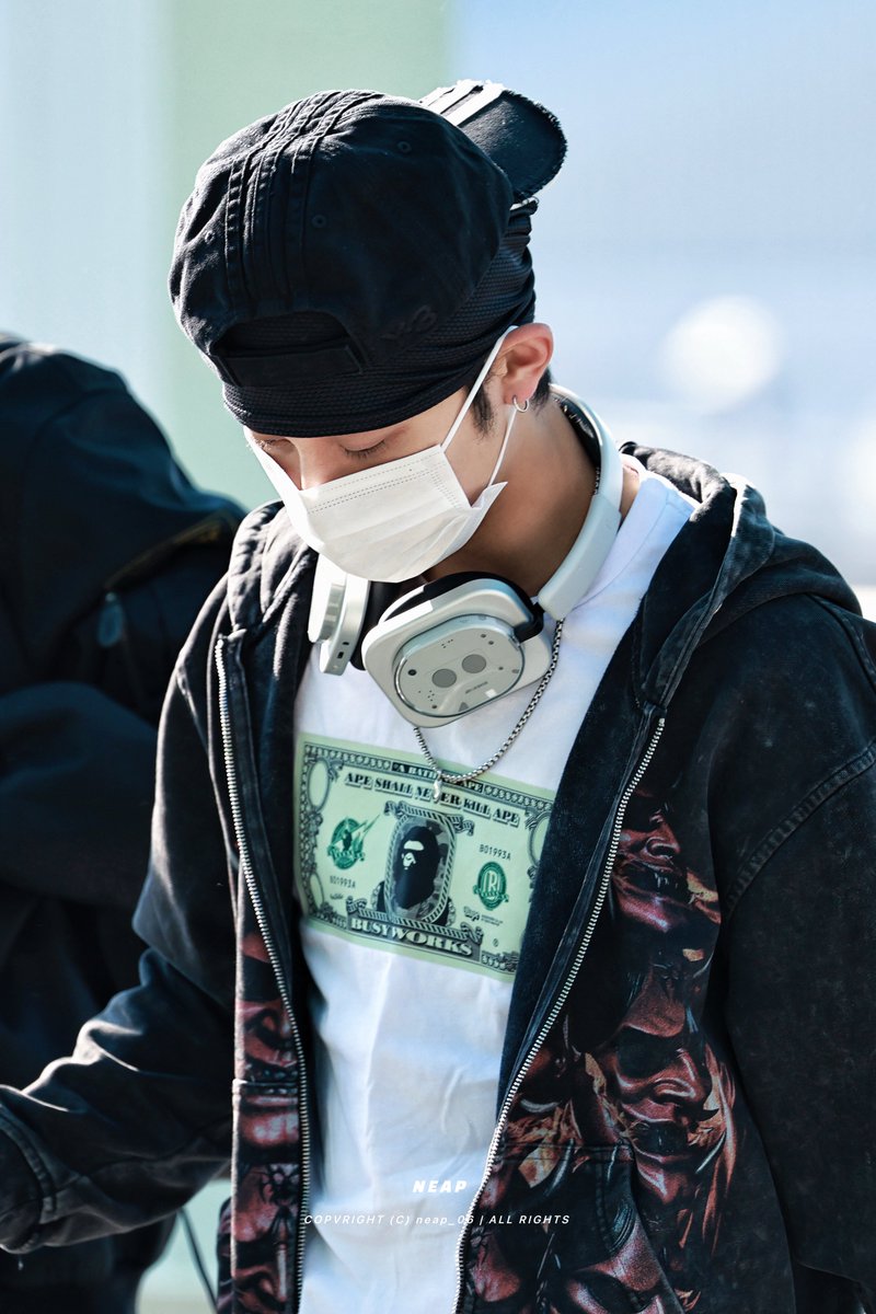 neap_06's tweet photo. 260605 인천 출국

#률 #RYUL #롱샷 #LNGSHOT https://t.co/A4rzKqLLzR