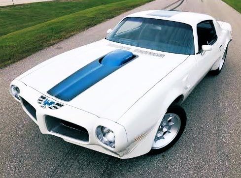 Vfabry's tweet photo. 1971 Pontiac Trans Am HO 🇺🇸
Shaker hood, fender vents, Trans Am stripes, last year of the 455 cid HO V8 before hp reduced. The HO was underrated at 335 hp (gross) or 310 hp (net) and 480 ft/lbs. (gross) or 410 ft/lbs. (net) torque due to EPA lowered C/R ratios for unleaded gas. https://t.co/y9an4Rh8Ql
