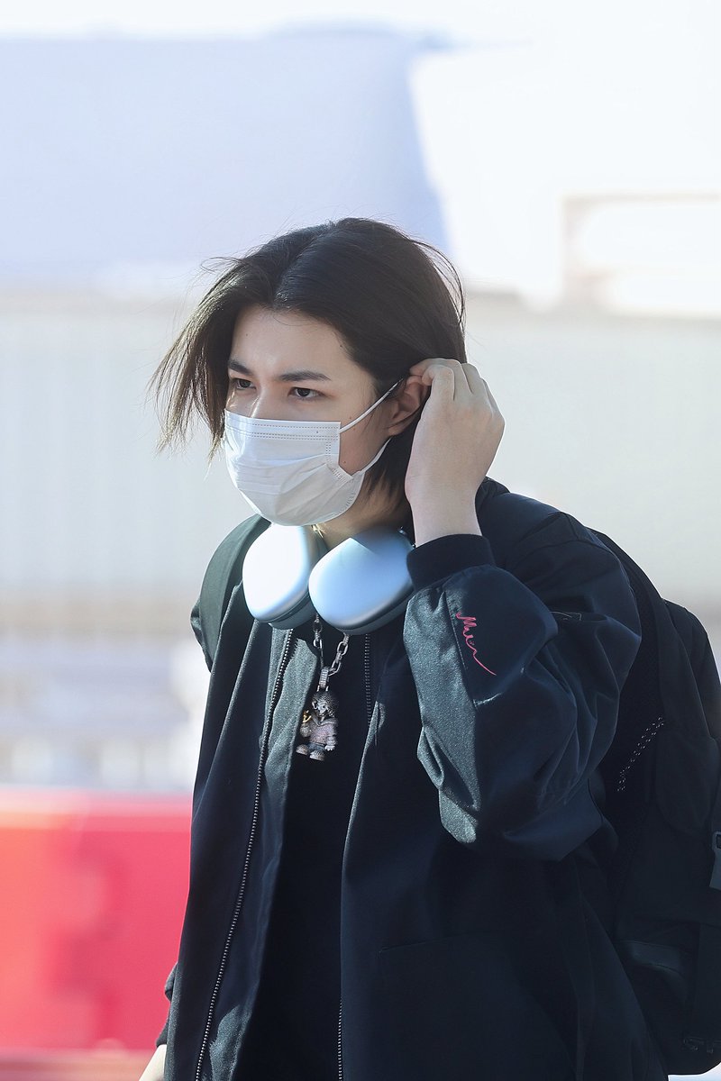M1A4uuu's tweet photo. 260605 ICN🛫

#LNGSHOT #롱샷
#LOUIS #루이 https://t.co/6sDQqcnH9g