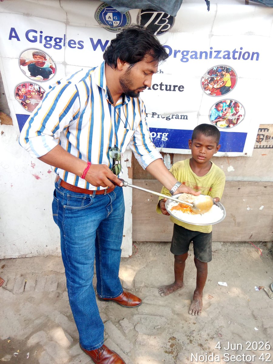agwo_org's tweet photo. Yet for countless children living on the streets and in underserved communities, hunger is a daily reality. Behind every innocent smile is a silent struggle—a struggle for food, security, and a chance at a better life.

#AGWO #TheBiggerPicture #FeedTheHungry #EndHunger https://t.co/690dbV4kPS