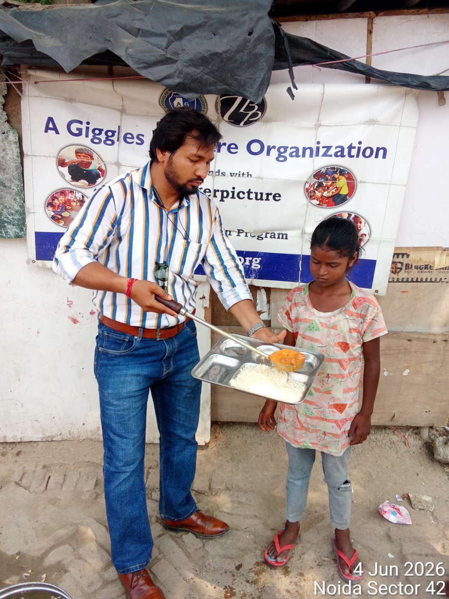 agwo_org's tweet photo. Yet for countless children living on the streets and in underserved communities, hunger is a daily reality. Behind every innocent smile is a silent struggle—a struggle for food, security, and a chance at a better life.

#AGWO #TheBiggerPicture #FeedTheHungry #EndHunger https://t.co/690dbV4kPS