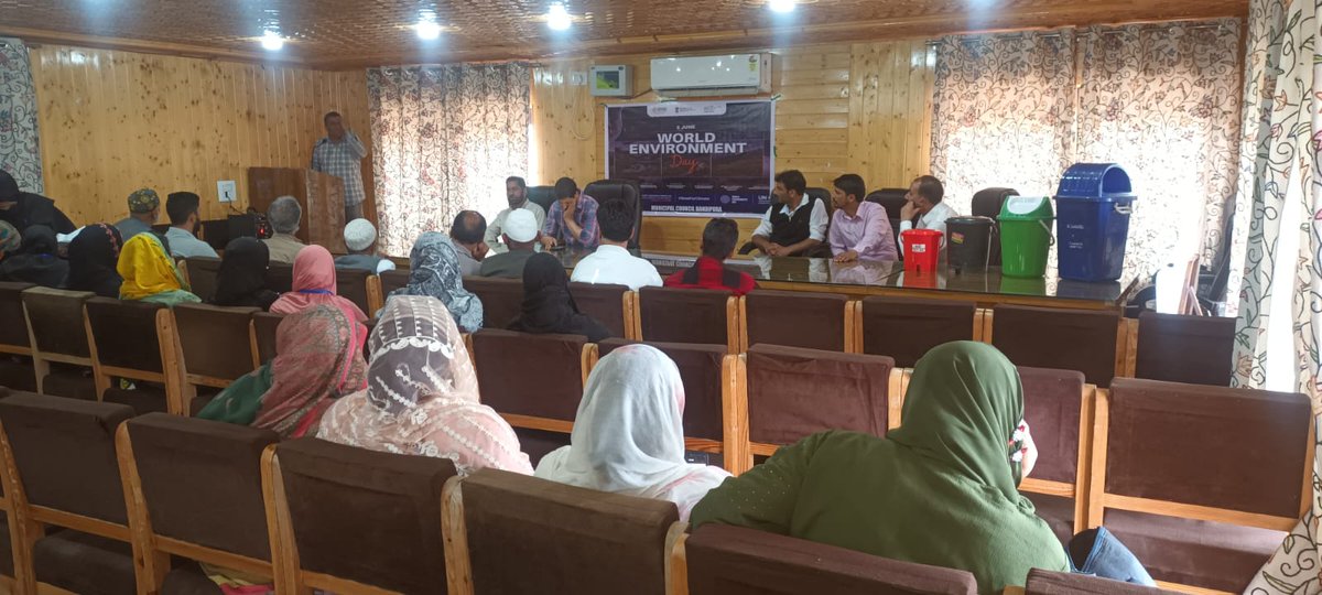CEOMCBANDIPORA's tweet photo. Municipal Council Bandipora observed #WorldEnvironmentDay2026 with a special meeting on sustainable waste management, source segregation, and public participation for a cleaner, greener Bandipora.
 @SwachhBharatGov 
 @swachhbharat
 @moefcc 
 #WED2026 
 #SwachhBharat. https://t.co/fyvVhVElrV