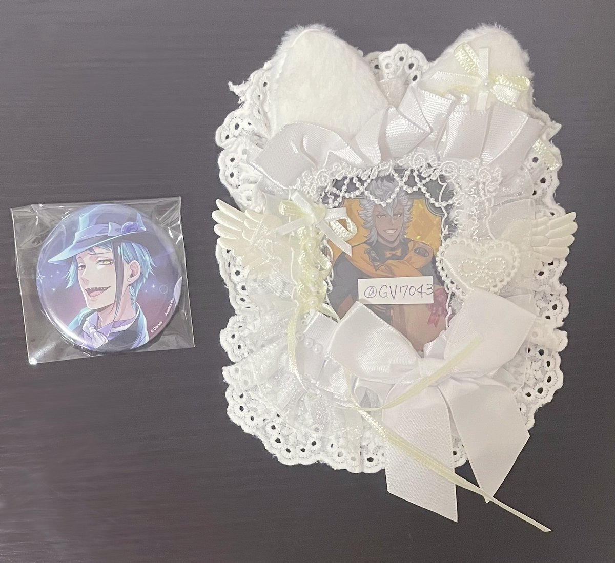 GV7043's tweet photo. ꒰ 交換 ꒱ ツイステ 寮服缶バッジ vol.1

譲┊︎ジェイドくん

求┊︎同種レオナさん

都内手渡しor郵送
1点のみで難しいとは思いますが、検索からもお気軽にお声掛けください。 https://t.co/CfBL3kCi5x