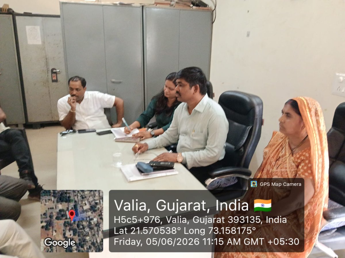 TdoValiya's tweet photo. આજરોજ વાલીયા તાલુકાના વાલીયા ગ્રામ પંચાયત કચેરી ખાતે #વિશ્વપર્યાવરણદિવસ નિમિત્તે ખાસ #ગ્રામસભામાં હાજરી આપી. લોક સંવાદ કર્યો અને નાગરિકોના પ્રશ્નો સાંભળ્યા.
#ConnectBHC
#Worldenvironmentday
@InfoBharuchgog https://t.co/VuKc50e3xP