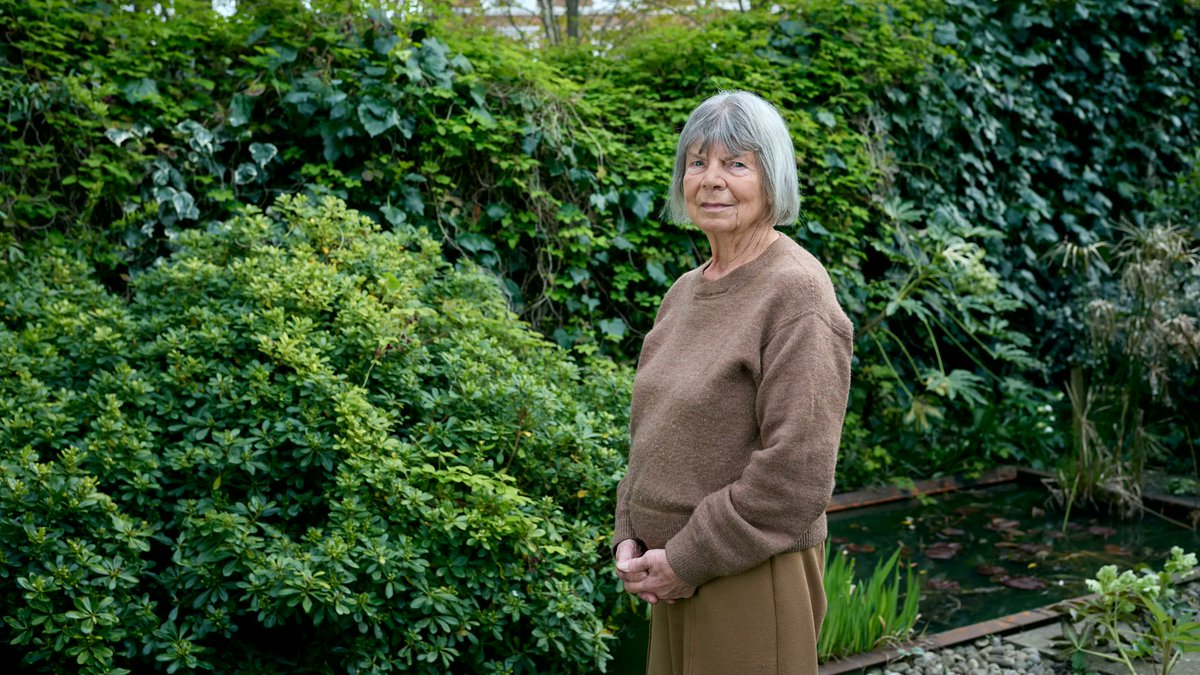 ianduhig's tweet photo. Happy Birthday Margaret Drabble! She came to a reading I was a part of once and we chatted after. She asked about my name and I replied with a vague apology for its complexity due to its Irish origin. She responded, "Well, at least your surname isn't a word for prostitute!" https://t.co/Fc2ihGixvg