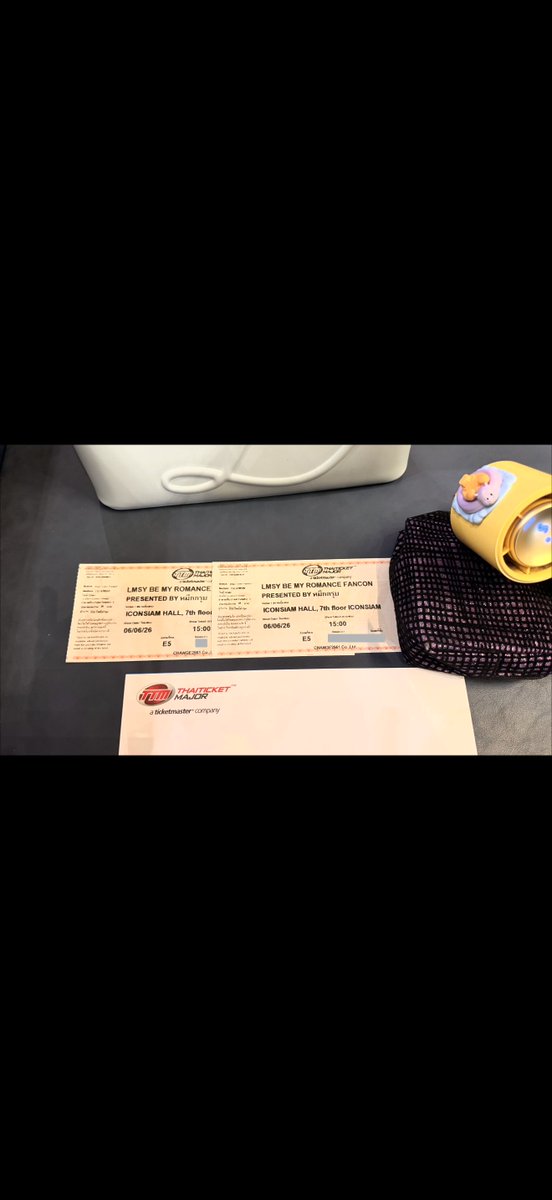 rna0903_ig's tweet photo. E5 section - SOLDOUT 💯

Thank you @carolina_or16 for your total donation of 2 - E5 section tickets 🙏🏼

#ลูกหมีซอนญ่า #LMSY
#คุณแฟนบ้านนอก
#HometownRomance 
#LMSYBeMyRomanceFanCon https://t.co/g633jMuijr