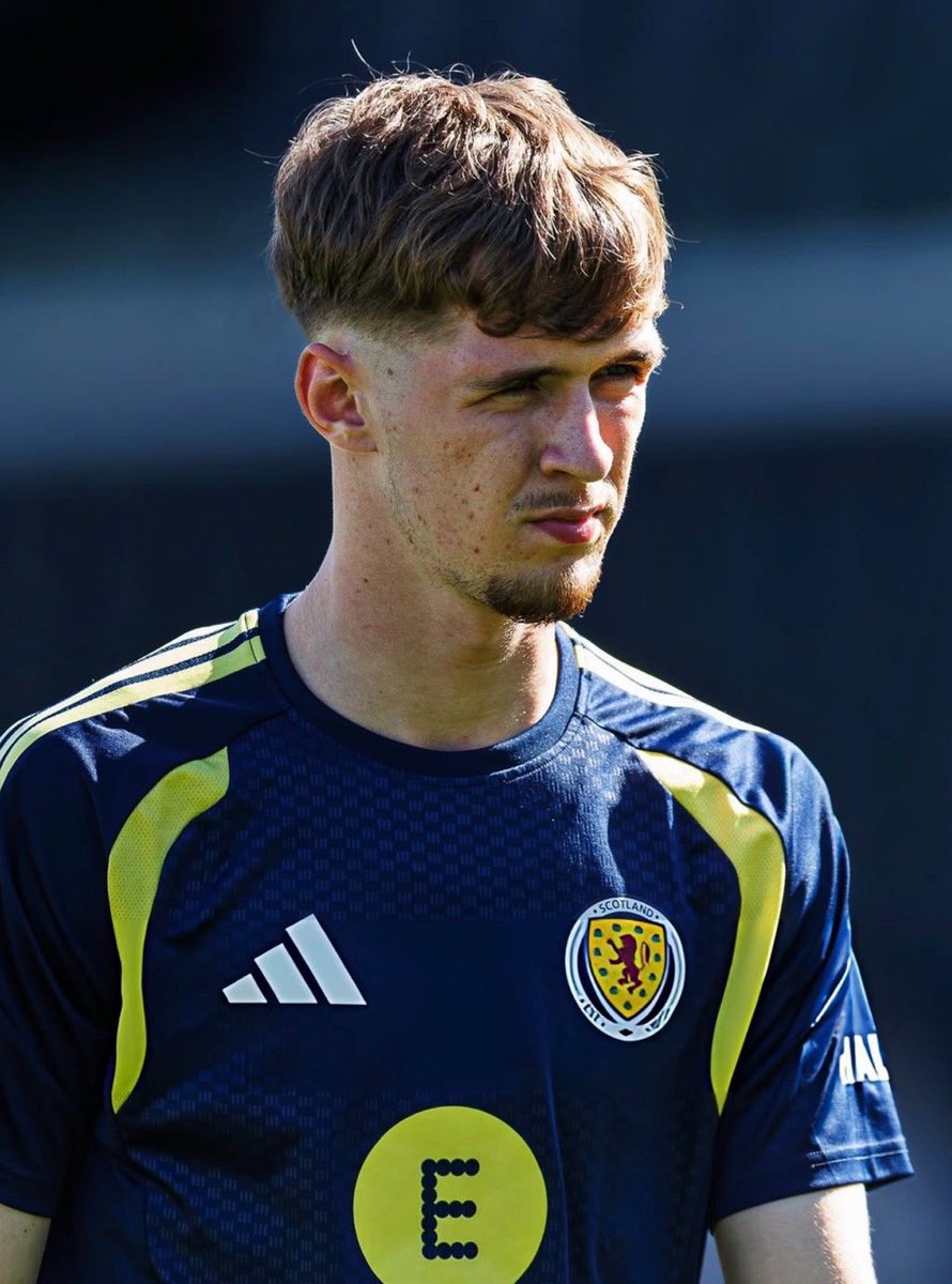 Utdtruthful's tweet photo. 🚨🗣️ Kenny McLean on Tyler Fletcher: “I can't speak highly enough of him. I said to the lads after his first session, 'I can see something SPECIAL in him,' so I was glad he got on after the week he has had.

“In my first couple of Scotland squads, I played with his dad. And, for me, in my FIRST session, he [Darren] stood out a mile. Fortunately for Scotland, his son is pretty SIMILAR.” #MUFC [MEN]