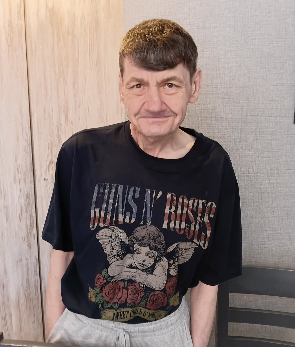 MerseyPolice's tweet photo. MISSING | Have you seen 60-year-old Stephen Michael Molloy who is missing from Southport?

Stephen was last seen in the Town Lane Kew area at around 10.15pm yesterday evening (Thursday 4 June) and extensive enquiries are being carried out to find him.

He is described as 6ft tall, of slim build and dark brown hair.

Stephen was last seen wearing a wearing a black jumper, blue jeans and carrying a bright yellow bag.

Please pass on any sightings via our form to ensure he is safe: https://t.co/MZ1FG4XGPY or any other information to @MerPolCC or 101.