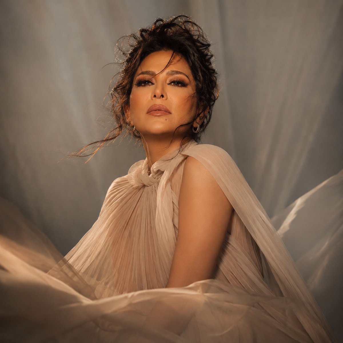 ghsonal7ob's tweet photo. Nawal New look new album 
@nawalofficial0 
#انا_وتركي 
#نوال https://t.co/tsqEjRFwXX