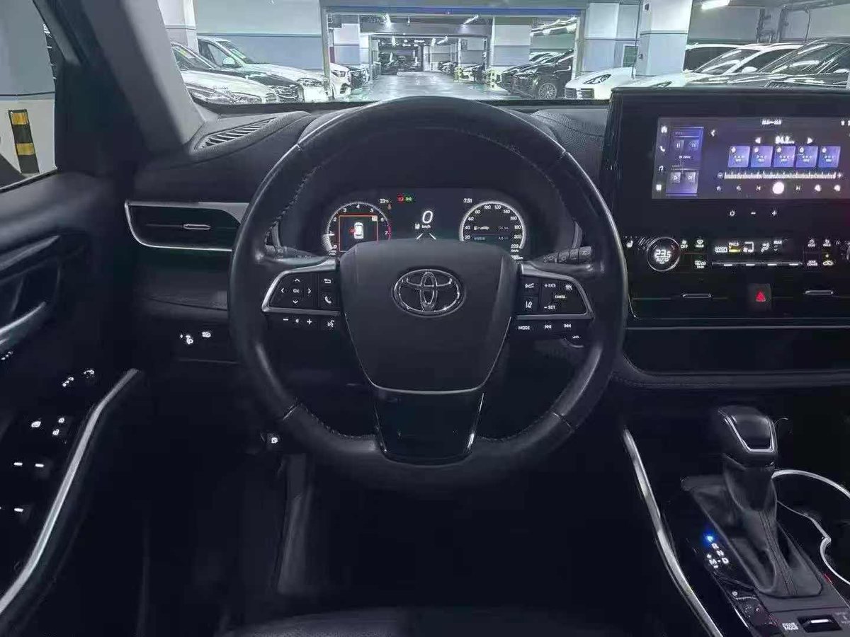nolimitmiracle's tweet photo. 2024 Toyota Highland with millage of 10,000 only fuel to your door step 58M Naira https://t.co/hLQ1s0BOJ8