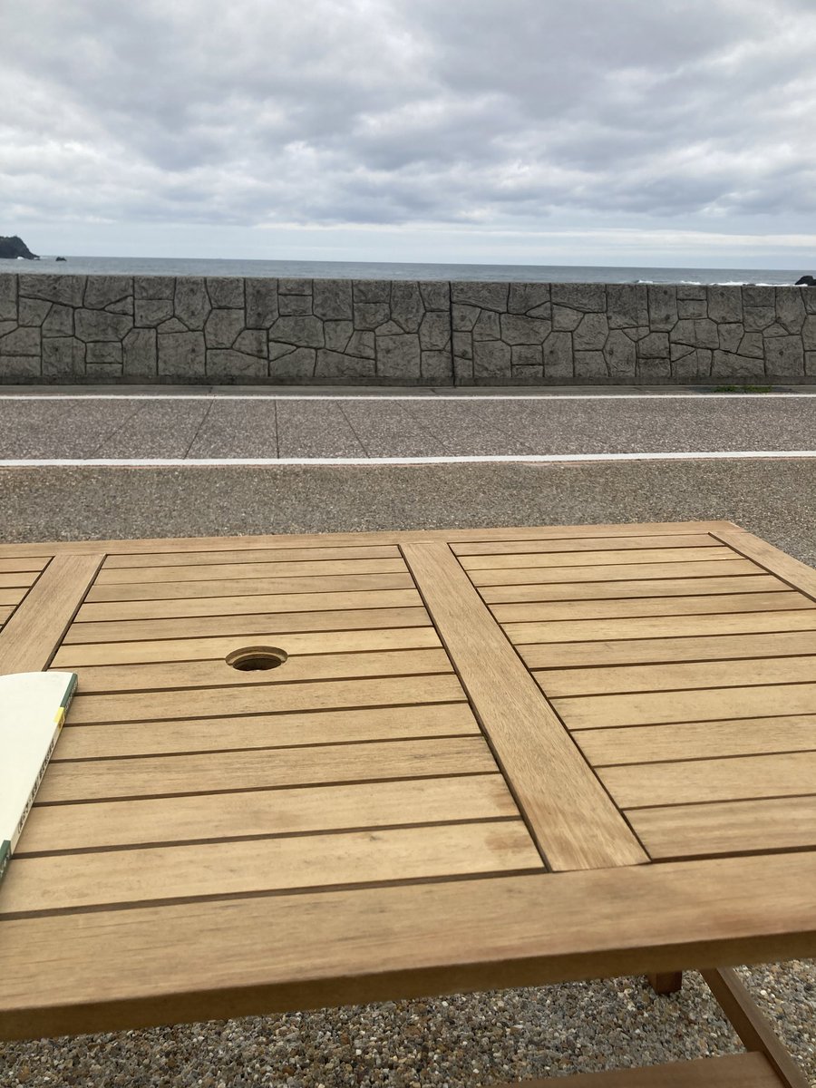 kattsunlp's tweet photo. フットサル前のアップは、日和佐の海岸沿いを走ってるのよ。😄 https://t.co/LVPYKqImCH