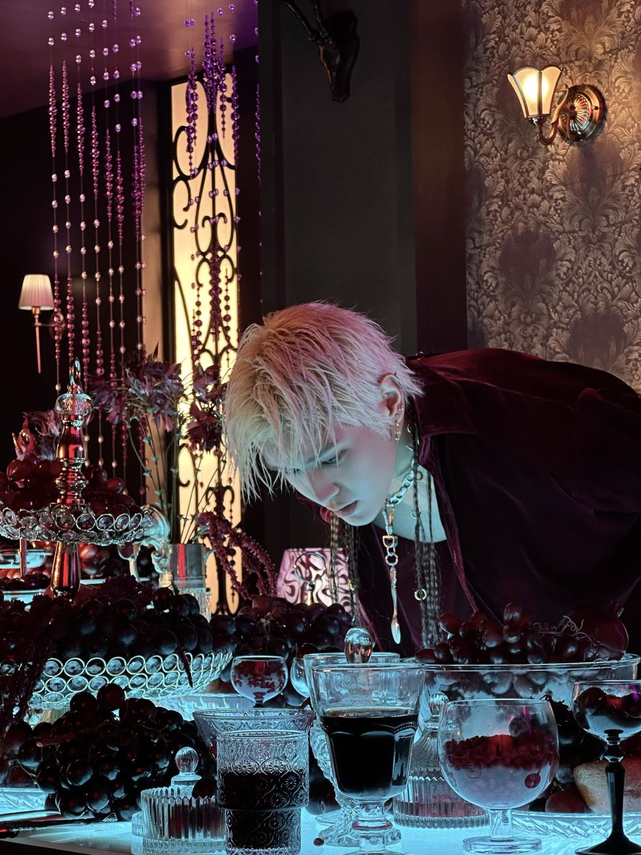 NCTsmtown's tweet photo. Party all night I saw a miracle

EVERYTHING, ALL AT ONCE, NEO
https://t.co/cXqEtSCTSI 

#TAEYONG #태용
#WYLD #TAEYONG_WYLD 
#NCT #NCT127
#NCT_10TH_ANNIVERSARY https://t.co/fmnsQfuf1X