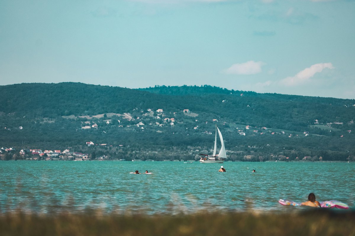 slozeleznice's tweet photo. 🇭🇺  Do Budimpešte z vlakom, že od 16 €. Vlak Citadella (MV 246/247) po zaključku del na Madžarskem ponovno, vsakodnevno vozi direktno do madžarske prestolnice.  ✅

ℹ️Več: https://t.co/nERhCtw49q https://t.co/INmLY9wzU5