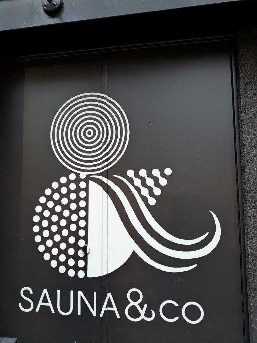 Fuko_sauna's tweet photo. SAUNA&coへ行ってきました☺️✨️
個室サウナで自然の中のような雰囲気が居心地良くてお気に入りです。
お部屋は&teaだったのでほうじ茶のロウリュとキューゲルはホワイトティーを選びました🍵🫖お茶のロウリュは本当に良い香りで癒されます🥰

いつかどこかでアウフグースできたらいいなと思いながらタオルで風を送る練習もして楽しんできました😆💫