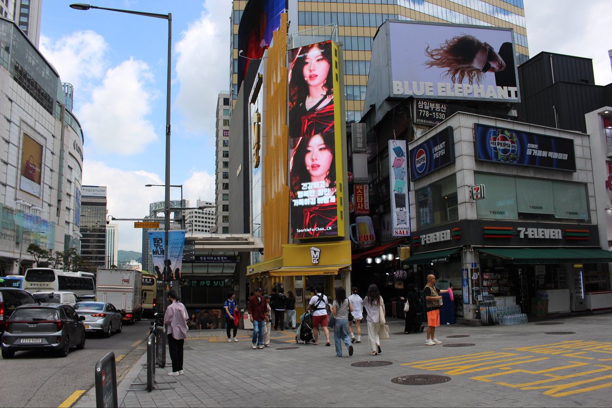 spigstudio's tweet photo. Happy Birthday to ITZY Chaeryeong 💜
One-day birthday LED ad at Mega Vision Myeongdong
Date: June 5, 2026 | Tall vertical street-side screen at busy Myeongdong downtown.
#ITZY #Chaeryeong #LeeChaeryeong #Myeongdong #MegaVision https://t.co/Ledas3Ny7P