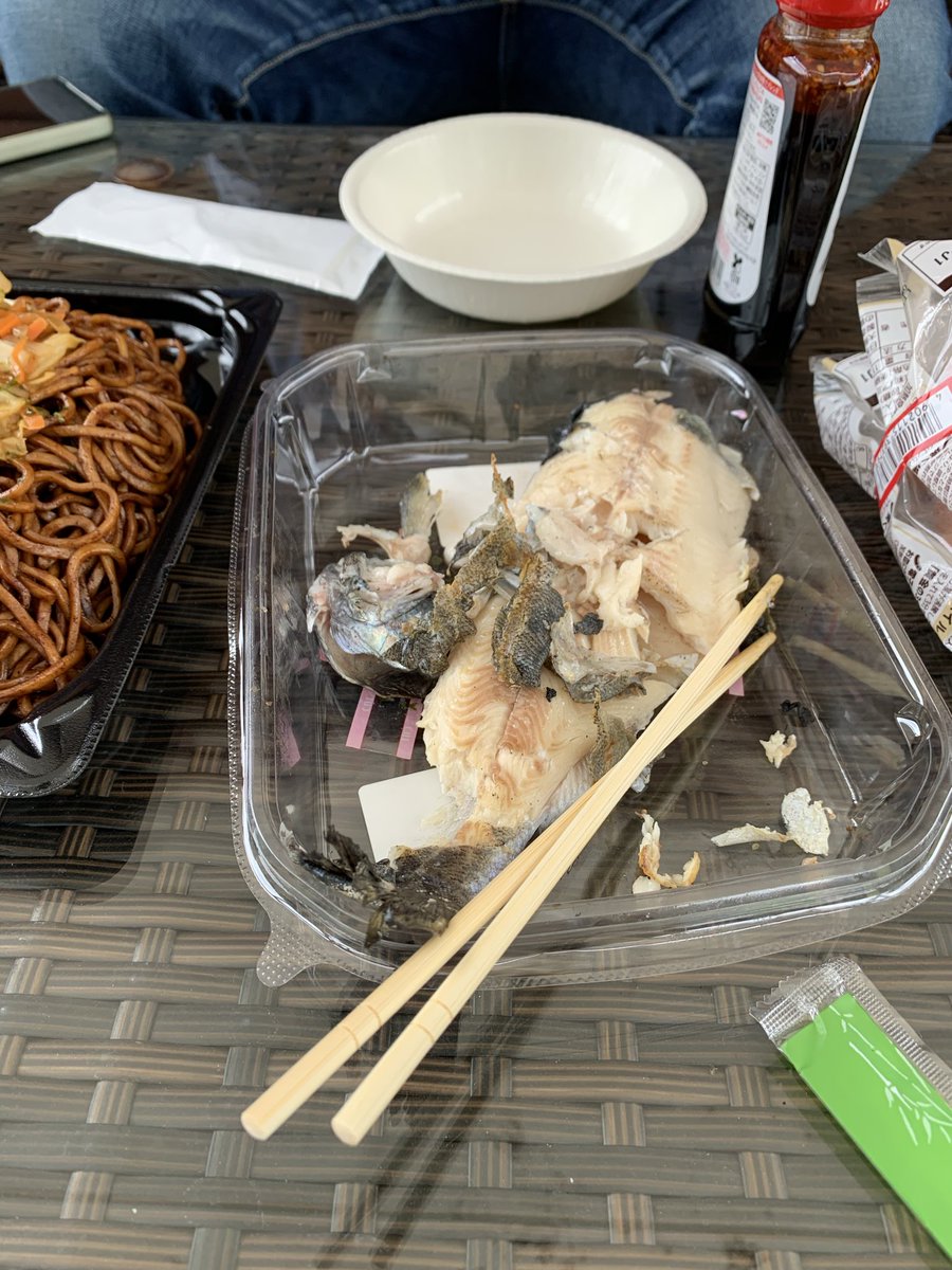 TKyaman's tweet photo. 大学の友人と釣りBBQに行ってきました♪
ボウズじゃなくて良かった😅 https://t.co/0uNeNgUSCm