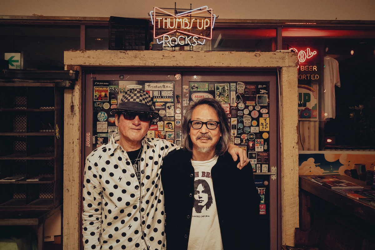 natalie_mu's tweet photo. 【特集】ブギ連「ブギる心」発売記念

内田勘太郎 × 佐布仁之（THUMBS UPオーナー）
https://t.co/QBRnORj4Bb

ブギ連結成のきっかけとなったTHUMBS UPが今年9月に閉店。甲本ヒロトがゲスト出演した日の思い出や、初のライブアルバムの魅力を語り合う。

#ブギ連 https://t.co/dahUDMvcb0