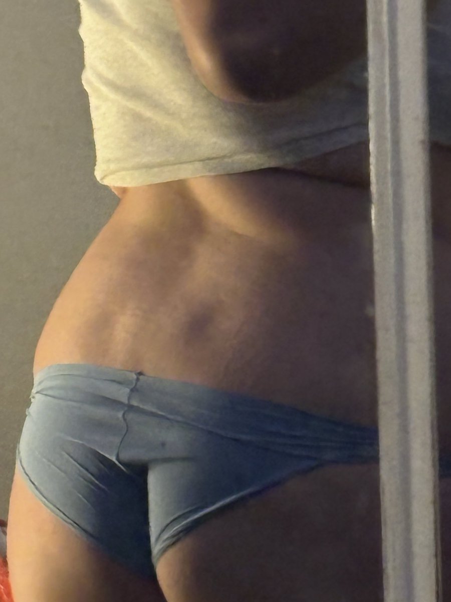PrettyxKitty03's tweet photo. Should I get a back tattoo? 

#tattoos #goth #nsfwtwtًً #latina #chubby #thick #mdi #adultcontent #bigtitsmomِ https://t.co/DMUnzcy9Hx
