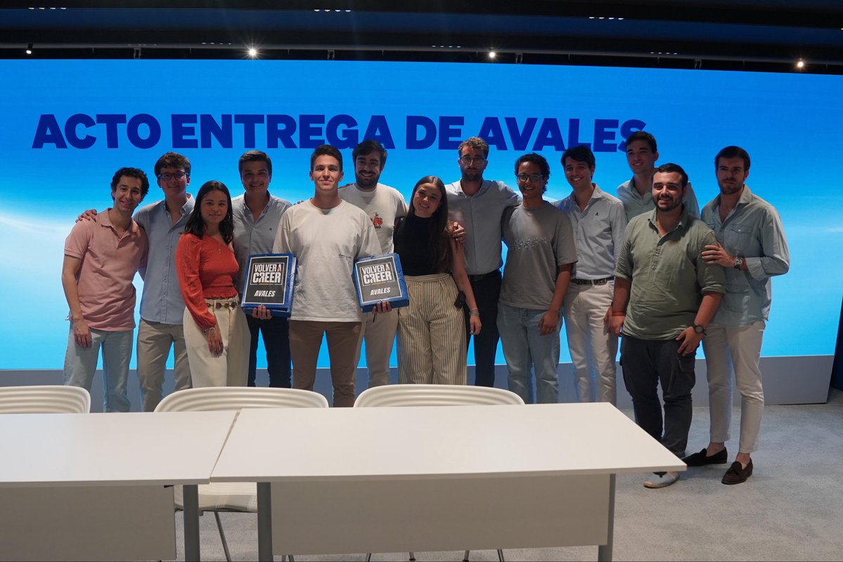 DancausaNNGG's tweet photo. Hace unos días éramos unos pocos, y hemos acabado siendo MILES 🚀

Gracias a todos por haber confiado en esta candidatura con vuestro aval. Vamos a devolver la ilusión a los jóvenes españoles que merecen que la política sea mucho más.

No os vamos a defraudar. https://t.co/fbihcgVKD7