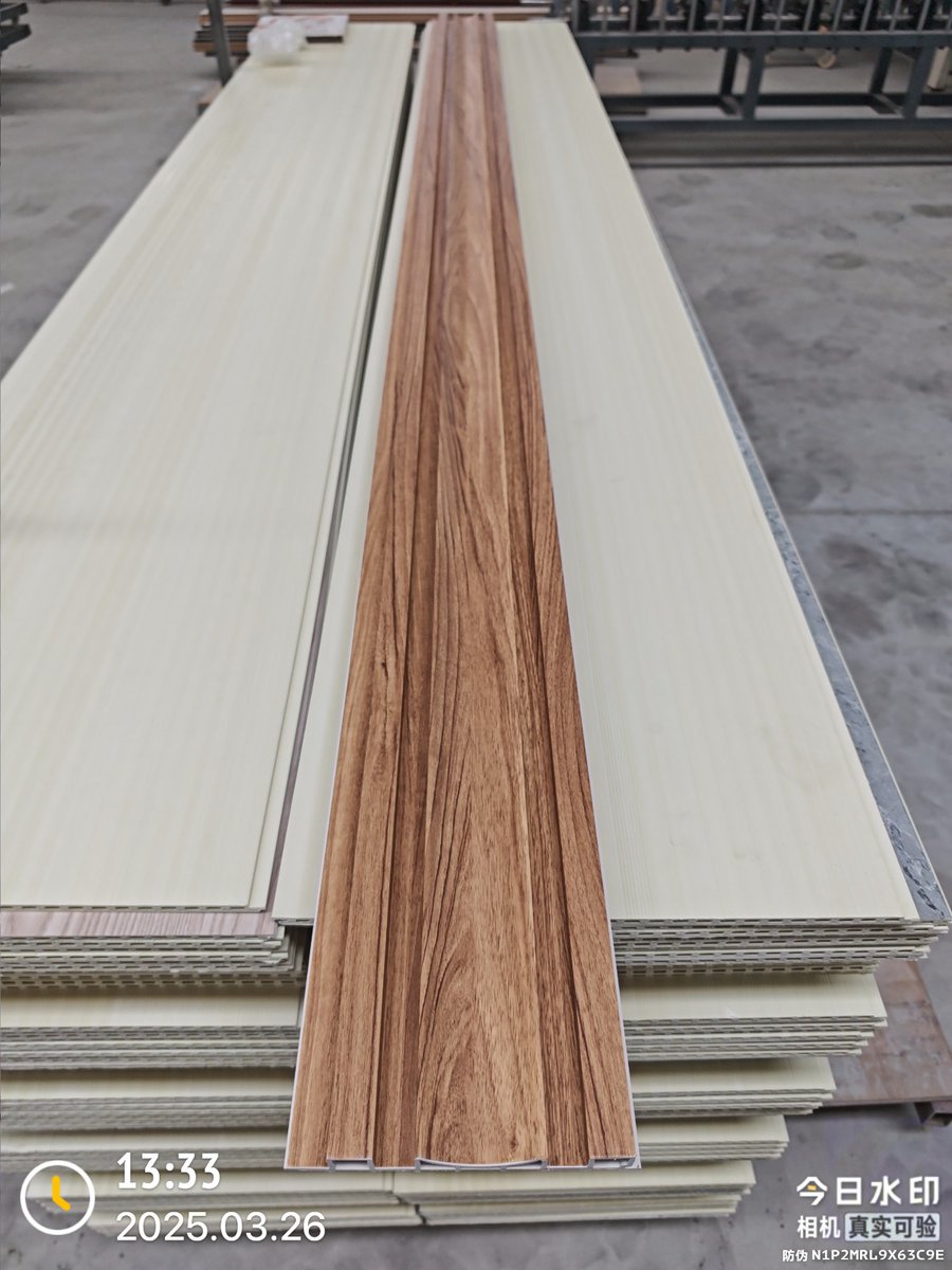 EltukoM's tweet photo. New stylish fluted panels is the new ish in  town....
Dimensions
Height: 2900mm (2.9m or 9.5ft)
Width: 177mm (0.177m or 6.9inches)
Thickness: 25mm

Please call or whatsapp 0551744858 to order https://t.co/KBqMmN1ajS