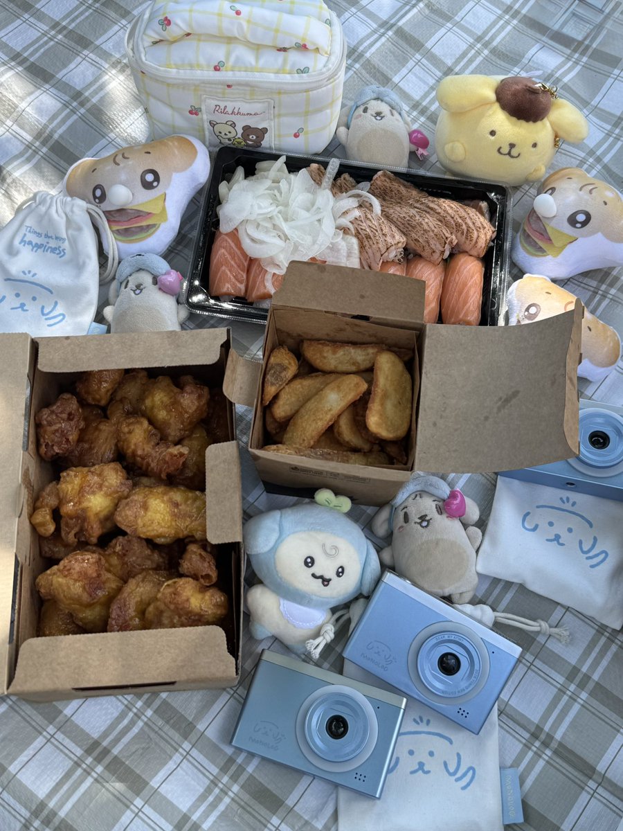 _foryuyu's tweet photo. 덩메라와 함께하는 호떡 피크닉☝️ https://t.co/X1lp4zj9L0