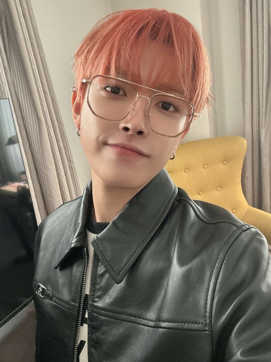 JOONGIESNO1's tweet photo. strawberry hair joongie i miss u everyday https://t.co/Z3SgGsy9NY