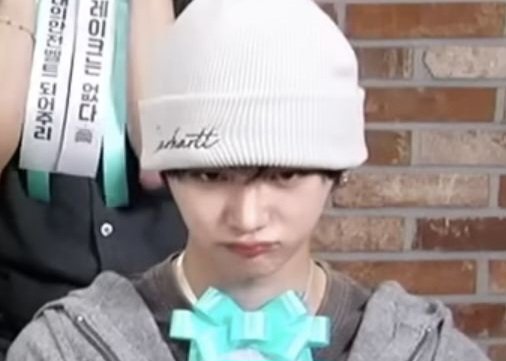 anxinmeow's tweet photo. i love anxin's pouty face https://t.co/HIirQbfsmn