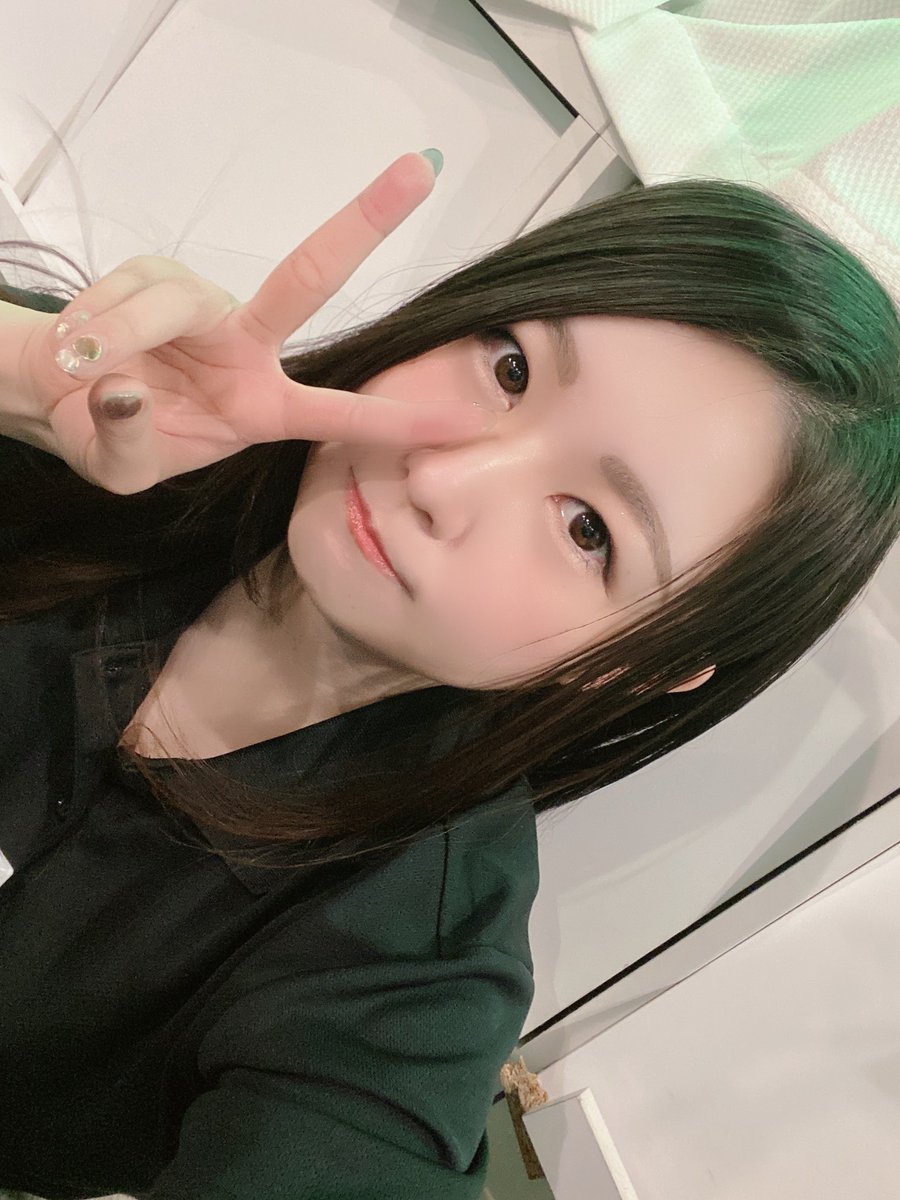 key_highschool's tweet photo. おーーーーーぷんっ🏝️🍾☃️

今日から頑張るマンだからさ！

みんな早く鹿肉たべにきて！

どうせ遅い時間でいいと思ってるんでしょ！！

いっぺんに来られると私バタバタするんですけど！？！？？w

↓来れない人は遠隔で😘
https://t.co/XcCLhj6Uf8 https://t.co/mSrWQWG0lt