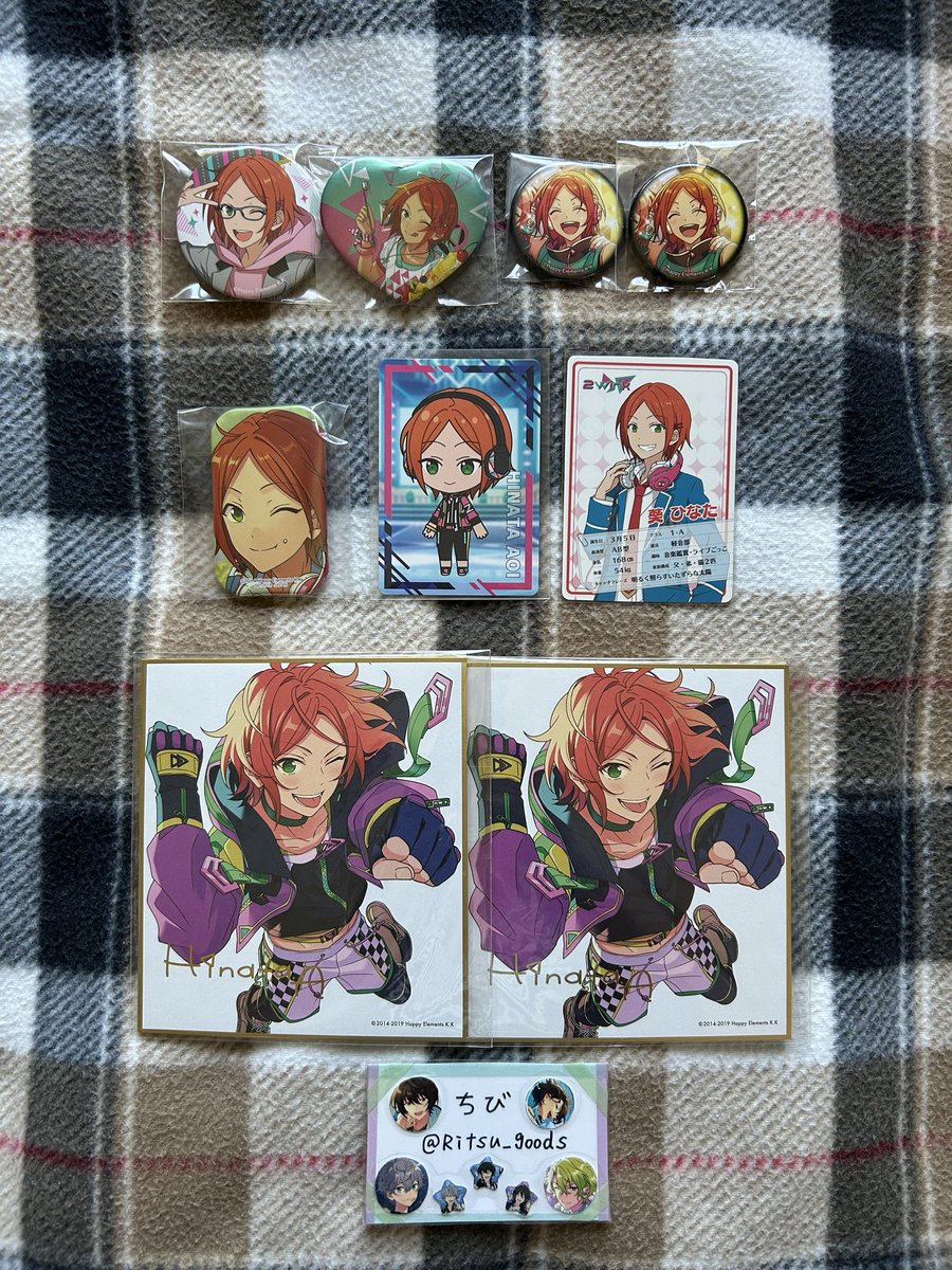 Ritsu_goods's tweet photo. @airisu_has 初めましてこんにちは。
検索よりお声掛け失礼致します。
こちら画像の色紙を2点所持しておりますが、各400円+送料(PayPay)にてお買取頂く事は可能でしょうか？
ご検討よろしくお願い致します。🐠 https://t.co/gdzalgGgQz