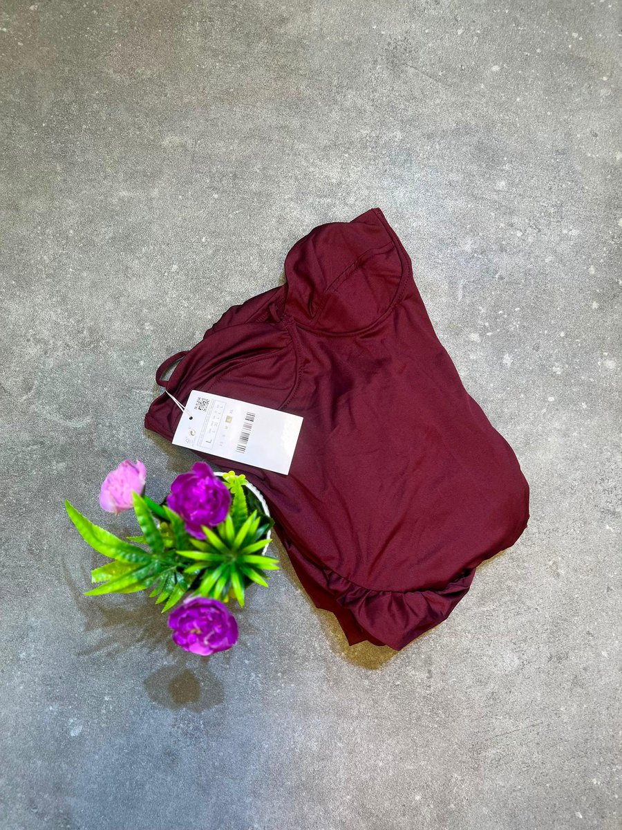 Balodebby_Store's tweet photo. Dress available as seen 

Size:  S M L fits  XL XXL 

Price: 32,000 

Top notch quality 👌✅

📍Lagos 

We deliver nationwide https://t.co/Rnj6GB77Tc