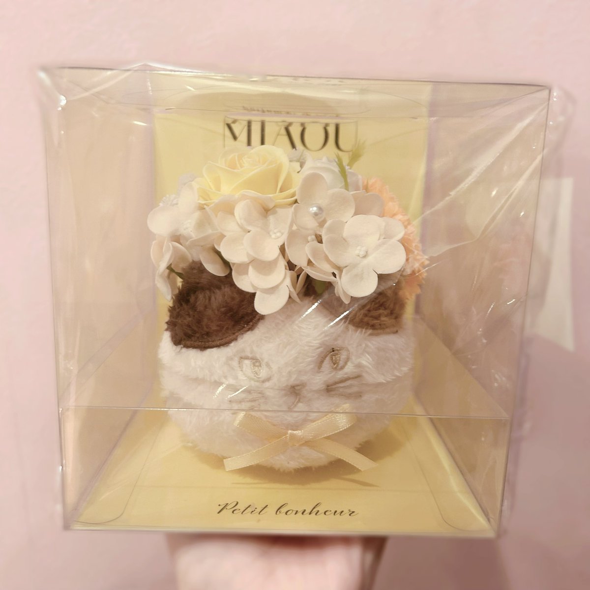 先日とあるご主人様から、chouchou3周年記念に素敵な猫ちゃんのお花を