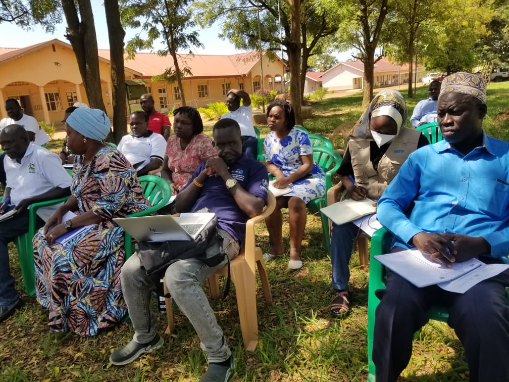 DailyMonitor's tweet photo. Panic gripped Yumbe District after three people presenting Ebola-like symptoms were isolated, and one unfortunately died. The patients were reportedly coughing blood, prompting health officials to temporarily withhold the deceased's body.

However, during an Ebola taskforce meeting on Friday, District Health Officer Dr. George Angupale Okoboa delivered a sigh of relief, confirming that all samples tested negative.

"We have no case of Ebola in Yumbe. The body was released yesterday to relatives for burial," Dr. Okoboa said, urging the public to remain vigilant to keep the district safe.

#MonitorUpdates

📸Robert Elema