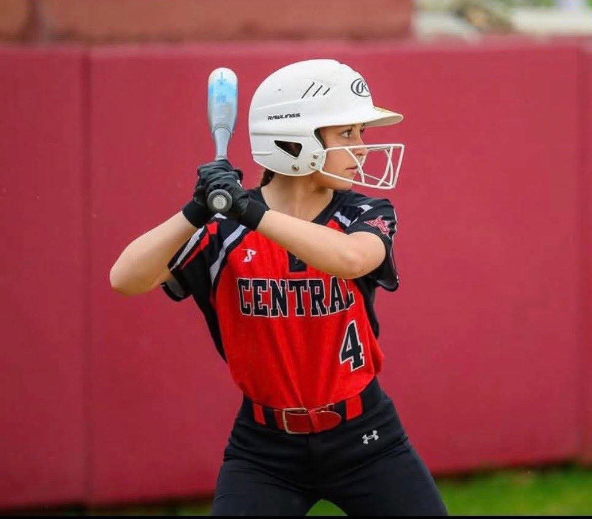 EasternMESports's tweet photo. Katelyn Louk from Central High School was named The Sports Arena female athlete of the week. Louk received 2479 votes. 

Louk is the 15th student/athlete from Central to earn athlete of the week honors. She joins Max McHugh (5) (1-13-13), Andrew Speed (2) (5-22-17), Jordn Smith (1-18-14), Libby Cook (12-6-15), Sydney Allen (4) (6-3-18), Caleb Shaw (1-1-17), Gage Poulin (4-29-18), James Doucette (2-4-19), Rylee Speed (2) (9-22-22), Izzy Allen (7) (2-12-22), Simon Allen (12-15-21), Hayden Strout (5-13-22), Jakson Pollock (9-20-22), and Aili Spack (5-14-26).

Marina Keene from Bucksport was runner up with 1299 votes. Other nominees this week were Jennika Schumann- Medomak Valley, Grace Melvin- Winslow, Elainah Hotham- Dexter, Emma Jameson- Brewer, Haley Hamlin- Lake Region, Jillian Severance- Orono, Becca Balmas- Hermon, and Addison DeRoche- Cheverus.

Photo courtesy of Eric Ogden Photography