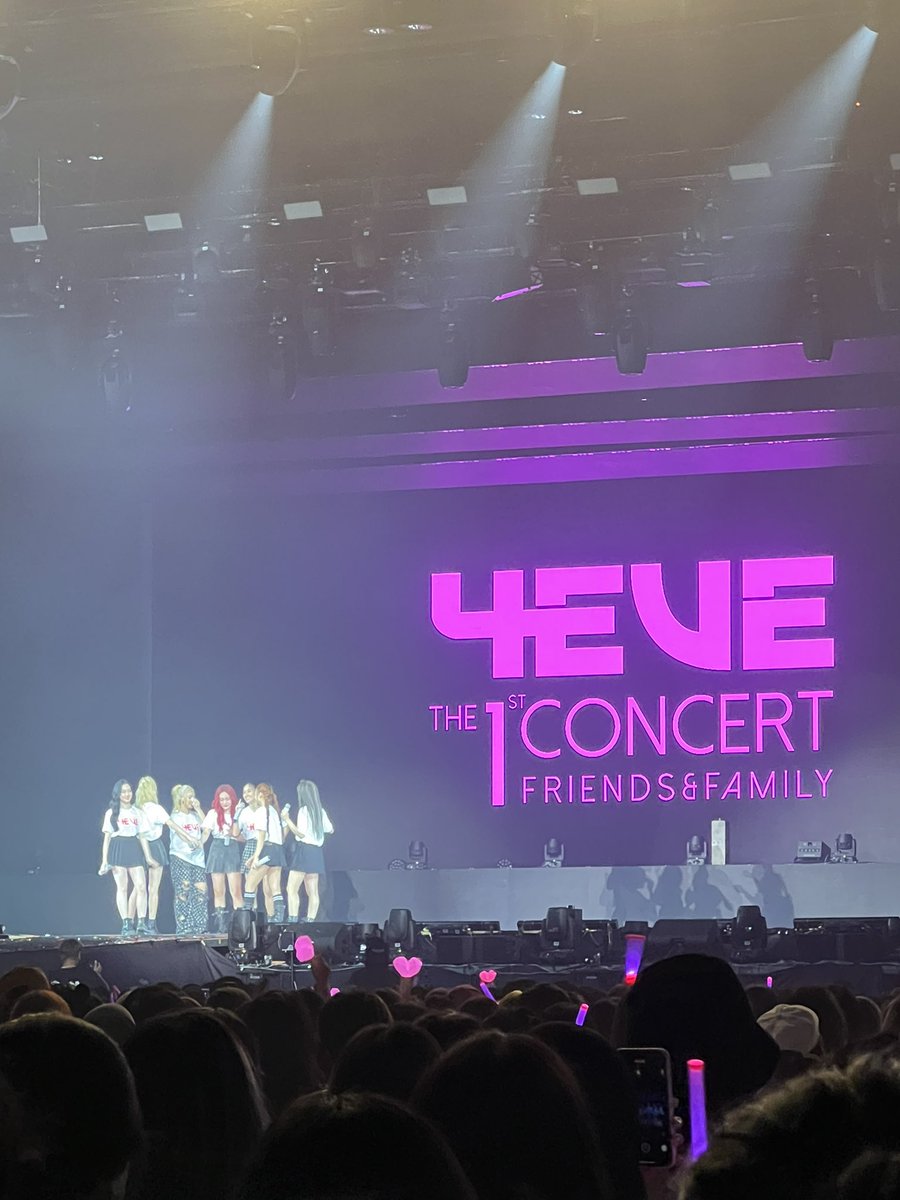 Pomki23's tweet photo. คอน 1                                          คอน 2

พรุ่งนี้จะเริ่มคอน3ของ4EVEแล้วตื่นเต้นอ่า นี้ทีมวันที่7แต่ก็ตื่นเต้นตั้งแต่พรุ่งนี้ละพูดเลย ละคนที่ตื่นเต้นกว่าน่าจะเป็นสาวๆและเชื่อว่าทุกคนใส่เต็มทั้ง2วันแน่นอนสู้ๆนะทุกคนน พอจะถึงวันแล้วตื่นเต้นอ่าละดีใจภูมิใจกับทั้ง7คนเลยด้วยอ่ะ รอไปกรี๊ดในคอนเลยนร่าา ตื่นเต้นๆ🥹

ใครยังไม่มีบัตรยังทันนะคะบัตรวันที่6ยังกดได้ไปจัดโลดไม่งั้นคุณจะคุยกับเค้าไม่รู้เรื่องนร่า😆

#4EVEUnchainedConcert