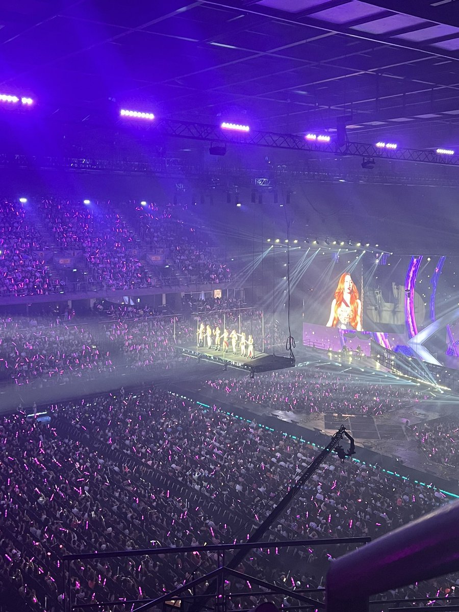 Pomki23's tweet photo. คอน 1                                          คอน 2

พรุ่งนี้จะเริ่มคอน3ของ4EVEแล้วตื่นเต้นอ่า นี้ทีมวันที่7แต่ก็ตื่นเต้นตั้งแต่พรุ่งนี้ละพูดเลย ละคนที่ตื่นเต้นกว่าน่าจะเป็นสาวๆและเชื่อว่าทุกคนใส่เต็มทั้ง2วันแน่นอนสู้ๆนะทุกคนน พอจะถึงวันแล้วตื่นเต้นอ่าละดีใจภูมิใจกับทั้ง7คนเลยด้วยอ่ะ รอไปกรี๊ดในคอนเลยนร่าา ตื่นเต้นๆ🥹

ใครยังไม่มีบัตรยังทันนะคะบัตรวันที่6ยังกดได้ไปจัดโลดไม่งั้นคุณจะคุยกับเค้าไม่รู้เรื่องนร่า😆

#4EVEUnchainedConcert