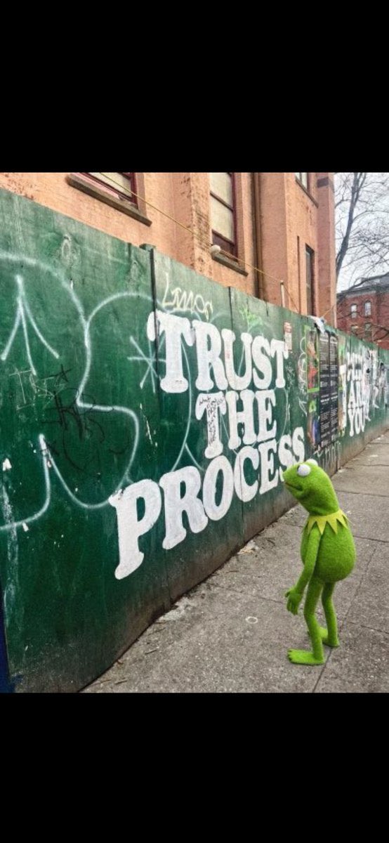KermitParodyX's tweet photo. GKermit Froggies. 

Just done some nice drawing on the wall next to my home. 

I see some amazing champs adding to their position. Y’all gonna Win. I know it https://t.co/ZduEij4fgY
