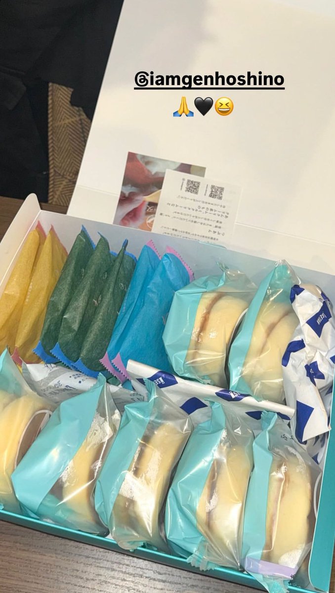 youngjijourney_'s tweet photo. Seems like Hoshino Gen also sending support to Youngji and dancers team as well, for her Tokyo concert—Jpn World Tour today!! 😍

These food support is from Hoshino gen, and thats the reason the dancers team they tagged him😎
#星野源
#イヨンジ  #이영지 https://t.co/NFAc5xl0tS